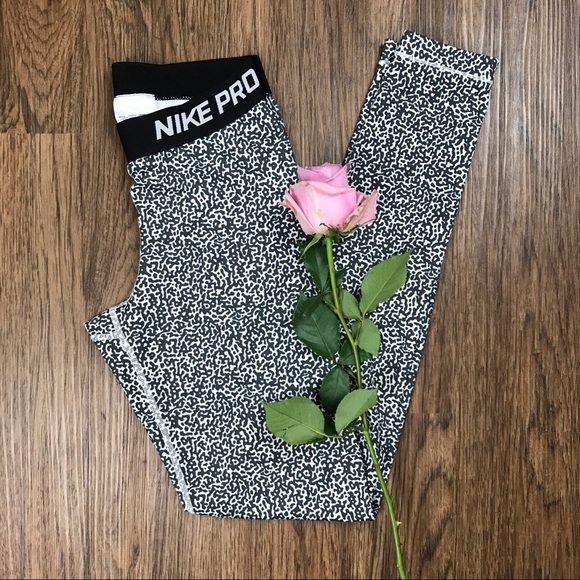 Nike Pro Running Workout Leggings Small - Picture 2 of 6